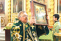 В праздник Входа Господня в Иерусалим архиепископ Пантелеимон совершил Божественную литургию в Ахтырском кафедральном соборе