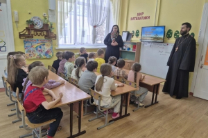 В детском саду № 75 прошла встреча сотрудников епархиального отдела дошкольного образования с воспитанниками