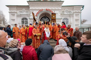 Архиерейская Божественная литургия в день престольного праздника храма Иверской иконы Божией матери