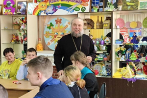 Благочинный Троснянско-Кромского округа посетил Кромскую школу-интернат