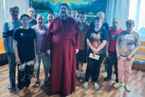 Клирик Николо-Песковского храма посетил Образцовский рабочий дом