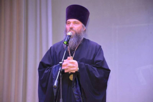 Благочинный Мценского округа напутствовал выпускников Благочинный Мценского округа напутствовал выпускников