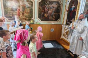 В Свято-Троицком храме прошла традиционная детская Божественная литургия В Свято-Троицком храме прошла традиционная детская Божественная литургия