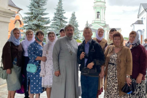 Прихожане храма святителей Афанасия и Кирилла посетили побывали в Оптиной Пустыни Прихожане храма святителей Афанасия и Кирилла посетили побывали в Оптиной Пустыни