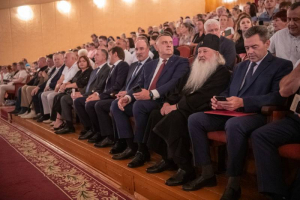 Митрополит Орловский и Болховский Тихон принял участие в праздничных мероприятиях по случаю дня города Мценска Митрополит Орловский и Болховский Тихон принял участие в праздничных мероприятиях по случаю дня города Мценска