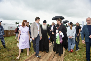 Владыка Тихон принял участие в праздновании Дня Русского поля в Орловской области