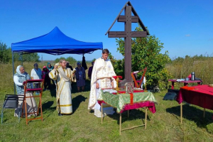 В Праздник Преображения Господня в руинированном храме Мценского района деревни Шашкино состоялась Божественная литургия В Праздник Преображения Господня в руинированном храме Мценского района деревни Шашкино состоялась Божественная литургия