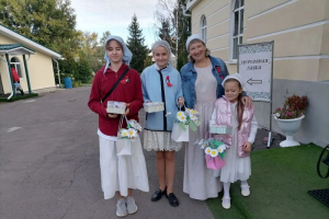 В Успенском (Михаило-Архангельском) соборе города Орла проходит благотворительная акция «Белый цветок» В Успенском (Михаило-Архангельском) соборе города Орла проходит благотворительная акция «Белый цветок»