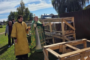 Приход храма святого великомученика Георгия Победоносца на Прокуровке продолжает благоустройство храма Приход храма святого великомученика Георгия Победоносца на Прокуровке продолжает благоустройство храма
