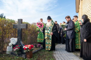 Владыка Тихон почтил память схимонахини Георгии (Жариковой) Владыка Тихон почтил память схимонахини Георгии (Жариковой)