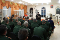 Председатель отдела по взаимодействию с Вооруженными Силами и правоохранительными учреждениями Орловской епархии протоиерей Григорий Смирнов напутствовал новобранцев в ряды Вооруженных Сил. 26 ноября 2019 г.