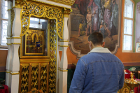 В день памяти великомученика Димитрия Солунского митрополит Орловский и Болховский Тихон совершил литургию в храме вмч. Димитрия Солунского города Дмитровска. 8 ноября 2020 г.