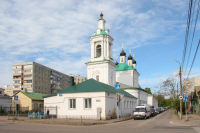 В канун празднования перенесения мощей святителя и чудотворца Николая из Мир Ликийских в Бар митрополит Орловский и Болховский Тихон и схиархимандрит Илий (Ноздрин) совершили всенощное бдение в Николо-Песковском храме Орла. 21 мая 2021 г.
