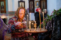 В Неделю 4-ю Великого поста и день памяти преподобного Иоанна Лествичника митрополит Орловский и Болховский Тихон совершил Литургию святителя Василия Великого в Покровском храме села Спасское (Салтыки) Орловского муниципального округа. 26 марта 2023 г.