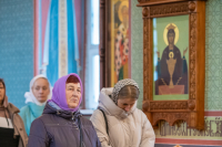 В Неделю 4-ю Великого поста и день памяти преподобного Иоанна Лествичника митрополит Орловский и Болховский Тихон совершил Литургию святителя Василия Великого в Покровском храме села Спасское (Салтыки) Орловского муниципального округа. 26 марта 2023 г.