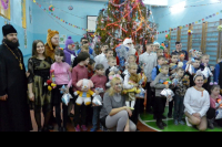 Настоятель и прихожане храма Преображения Господня с. Лаврово и  студенты ОГУ совершили благотворительную поездку в Тельченский дом-интернат. 6 января 2020 г.