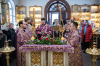 В субботу 2-й седмицы Великого поста — день поминовения усопших — митрополит Орловский и Болховский Тихон совершил Литургию и панихиду в храме иконы Божией Матери «Взыскание погибших» на Наугорском кладбище города Орла. 11 марта 2023 г.