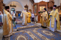 В Неделю 6-ю по Пятидесятнице и праздник перенесения мощей святителя Филиппа, митрополита Московского и всея России, чудотворца, митрополит Орловский и Болховский Тихон совершил Божественную литургию в храме Иверской иконы Божией Матери города Орла. 16 июля 2023 г.