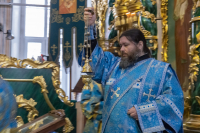 В праздник Похвалы Божией Матери (Субботу Акафиста) митрополит Орловский и Болховский Тихон совершил Божественную литургию в Свято-Никольском храме города Орла. 9 апреля 2022 г.