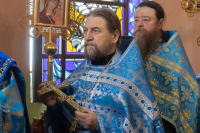 В праздник Похвалы Божией Матери (Субботу Акафиста) митрополит Орловский и Болховский Тихон совершил Божественную литургию в Свято-Никольском храме города Орла. 9 апреля 2022 г.