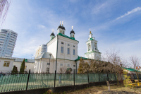 В праздник Похвалы Божией Матери (Субботу Акафиста) митрополит Орловский и Болховский Тихон совершил Божественную литургию в Свято-Никольском храме города Орла. 9 апреля 2022 г.