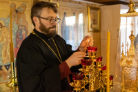 В канун дня памяти великомученицы Екатерины митрополит Орловский и Болховский Тихон совершил всенощное бдение в храме мучениц Веры, Надежды, Любови и матери их Софии в микрорайоне «Зареченский» города Орла. 6 декабря 2022 г.