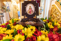 В канун дня памяти великомученицы Екатерины митрополит Орловский и Болховский Тихон совершил всенощное бдение в храме мучениц Веры, Надежды, Любови и матери их Софии в микрорайоне «Зареченский» города Орла. 6 декабря 2022 г.