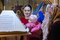 В канун дня памяти великомученицы Екатерины митрополит Орловский и Болховский Тихон совершил всенощное бдение в храме мучениц Веры, Надежды, Любови и матери их Софии в микрорайоне «Зареченский» города Орла. 6 декабря 2022 г.