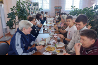 Председатель миссионерского отдела Орловской епархии иерей Сергей Шомин совместно с активистами «Движения первых» в рамках акции «Добрая суббота» посетил Каменский геронтологический центр. 10 февраля 2024г. Председатель миссионерского отдела Орловской епархии иерей Сергей Шомин совместно с активистами «Движения первых» в рамках акции «Добрая суббота» посетил Каменский геронтологический центр. 10 февраля 2024г.