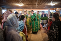 В канун Недели 6-й Великого поста, ваий, праздника Входа Господня в Иерусалим митрополит Орловский и Болховский Тихон совершил всенощное бдение в храме мучениц Веры, Надежды, Любови и матери их Софии в микрорайоне «Зареченский» города Орла. 27 апреля 2024 г.