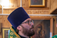В канун Недели 6-й Великого поста, ваий, праздника Входа Господня в Иерусалим митрополит Орловский и Болховский Тихон совершил всенощное бдение в храме мучениц Веры, Надежды, Любови и матери их Софии в микрорайоне «Зареченский» города Орла. 27 апреля 2024 г.