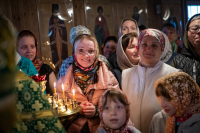 В канун Недели 6-й Великого поста, ваий, праздника Входа Господня в Иерусалим митрополит Орловский и Болховский Тихон совершил всенощное бдение в храме мучениц Веры, Надежды, Любови и матери их Софии в микрорайоне «Зареченский» города Орла. 27 апреля 2024 г.