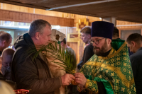 В канун Недели 6-й Великого поста, ваий, праздника Входа Господня в Иерусалим митрополит Орловский и Болховский Тихон совершил всенощное бдение в храме мучениц Веры, Надежды, Любови и матери их Софии в микрорайоне «Зареченский» города Орла. 27 апреля 2024 г.