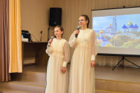 Воспитанники воскресной школы Свято-Введенского женского монастыря порадовали подопечных социальной организации