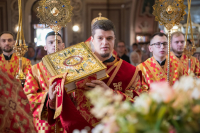 В день Пророка Илии и по случаю 250 летней годовщины со дня рождения храма, митрополит Орловский и Болховский Тихон возглавил Божественную Литургию в Николо-Песковском храме города Орла. 2 августа 2025 года. 