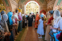 В день Пророка Илии и по случаю 250 летней годовщины со дня рождения храма, митрополит Орловский и Болховский Тихон возглавил Божественную Литургию в Николо-Песковском храме города Орла. 2 августа 2025 года. 