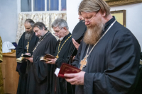 В канун дня памяти священноисповедника Георгия Коссова митрополит Орловский и Болховский Тихон возглавил всенощное бдение в Спасо-Преображенском соборе города Болхова. 8 декабря 2023 г.