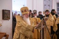 В канун дня памяти священноисповедника Георгия Коссова митрополит Орловский и Болховский Тихон возглавил всенощное бдение в Спасо-Преображенском соборе города Болхова. 8 декабря 2023 г.