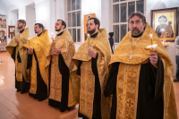 В канун дня памяти священноисповедника Георгия Коссова митрополит Орловский и Болховский Тихон возглавил всенощное бдение в Спасо-Преображенском соборе города Болхова. 8 декабря 2023 г.