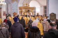 В канун дня памяти священноисповедника Георгия Коссова митрополит Орловский и Болховский Тихон возглавил всенощное бдение в Спасо-Преображенском соборе города Болхова. 8 декабря 2023 г.