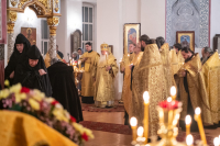 В канун дня памяти священноисповедника Георгия Коссова митрополит Орловский и Болховский Тихон возглавил всенощное бдение в Спасо-Преображенском соборе города Болхова. 8 декабря 2023 г.