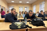 В Орловском государственном университете состоялась встреча с руководителем Информационно-аналитического отдела Орловской епархии иереем Алексеем Лаушкиным. Общение прошло в формате «Открытого диалога». 13 ноября 2025 года В Орловском государственном университете состоялась встреча с руководителем Информационно-аналитического отдела Орловской епархии иереем Алексеем Лаушкиным. Общение прошло в формате «Открытого диалога». 13 ноября 2025 года