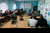 В Орловском реставрационно-строительном техникуме состоялась очередная встреча председателя миссионерского отдела Орловской епархии иерея Сергия Шомина со студентами группы «Техническое обслуживание и ремонт двигателей, систем и агрегатов автомобилей», 21 ноября 2025 года, г.Орел