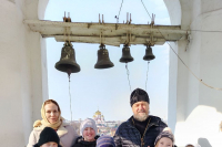 Настоятель Николо-Песковского храма провел экскурсию для первоклассников