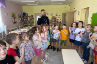 Настоятель храма мучениц Веры, Надежды, Любови и матери их Софии рассказал малышам о православных книгах