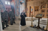 Клирик Свято-Троицкого храма провел экскурсию для военнослужащих Клирик Свято-Троицкого храма провел экскурсию для военнослужащих