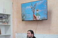 Настоятель Никольского храма посетил социальное учреждение