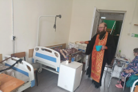 Настоятель Вознесенского храма поздравил пожилых подопечных с Пасхой Христовой Настоятель Вознесенского храма поздравил пожилых подопечных с Пасхой Христовой