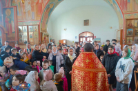 Малыши и школьники посетили Преображенский храм Малыши и школьники посетили Преображенский храм