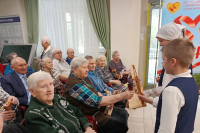 Учащиеся Орловской православной гимназии во имя священномученика Иоанна Кукши посетили геронтологический центр